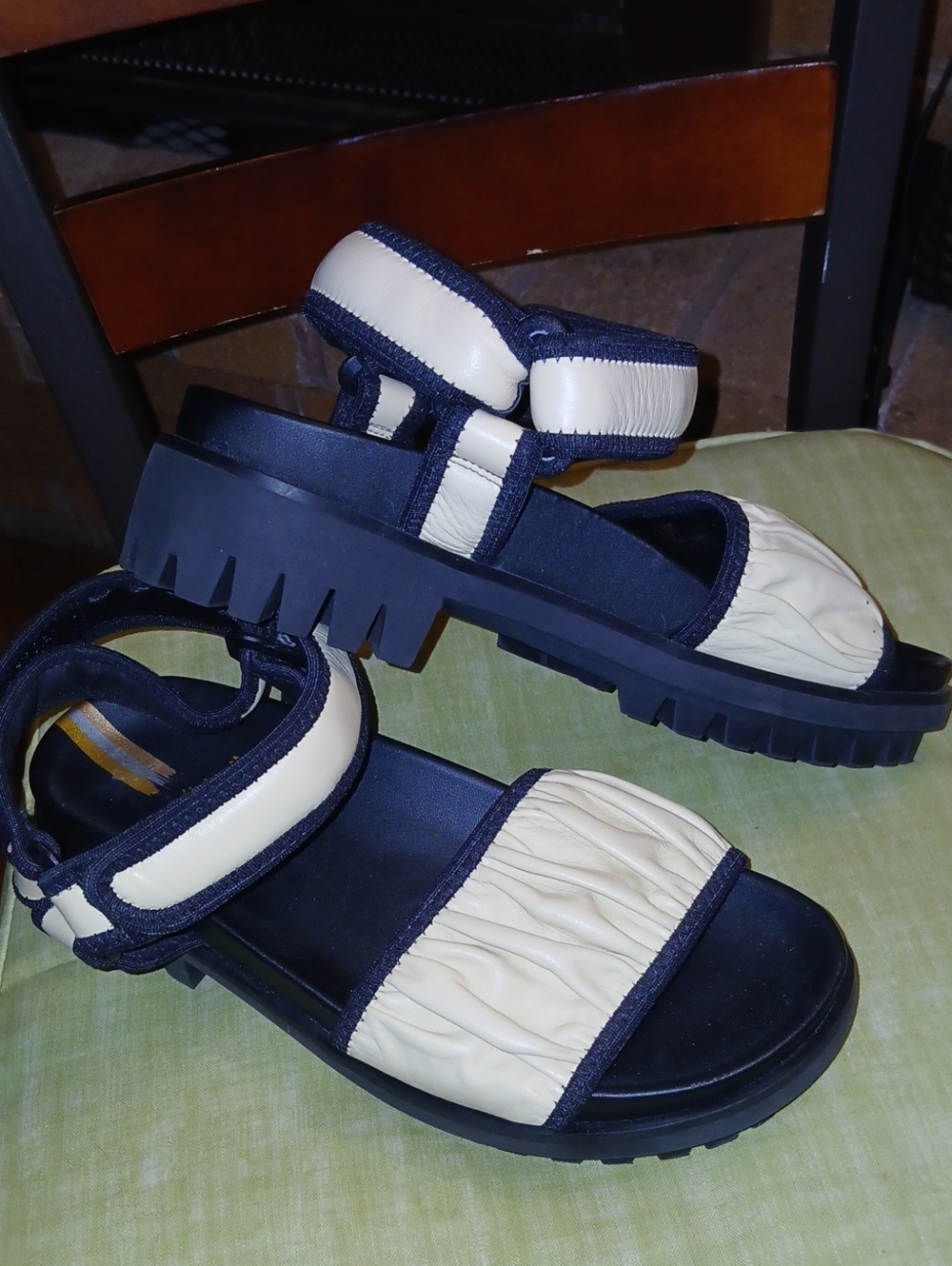 Sam Edelman Navy and Cream Chunky Sport Sandals 7.5